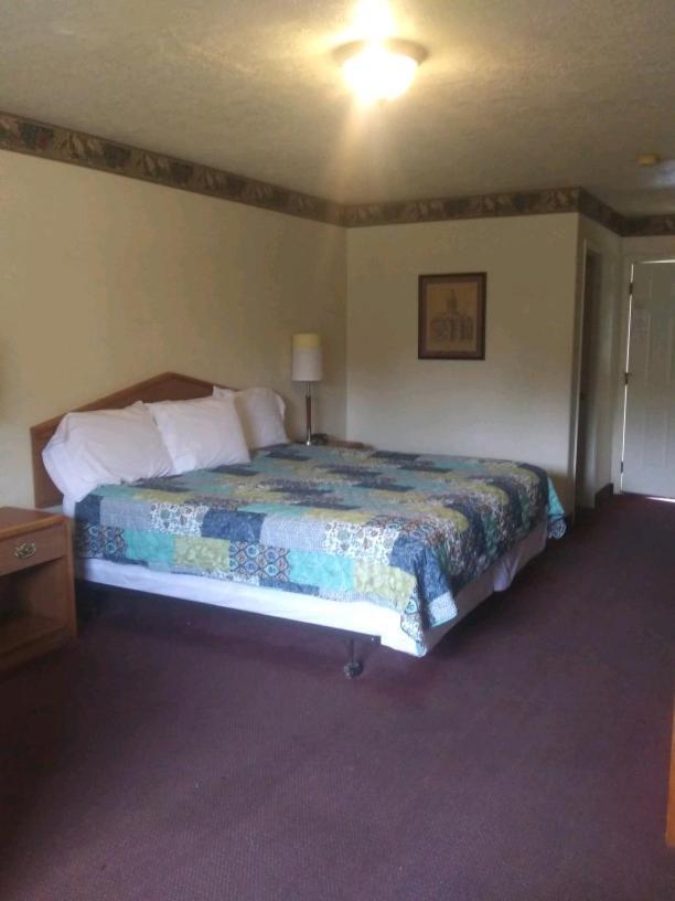 Whispering Creek Lodging & Rv Resort Newton Kültér fotó